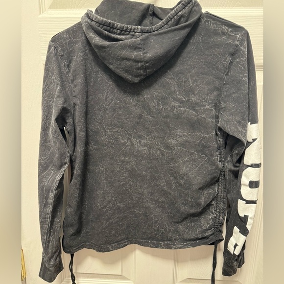 ON FIRE black w/ cut‎ outs L/S "Nope Not Today" TOP SWEATSHIRT hooded sz L - Picture 5 of 5